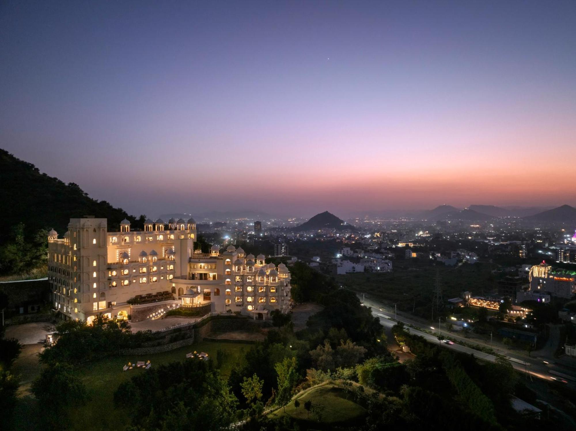 Bhairavgarh Palace Udaipur Eksteriør bilde